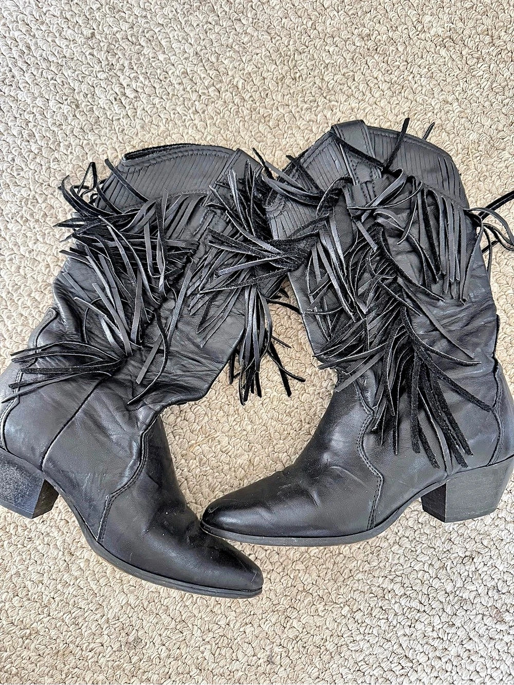 Mellow Fringe Leather-Look Heeled Boots in Black